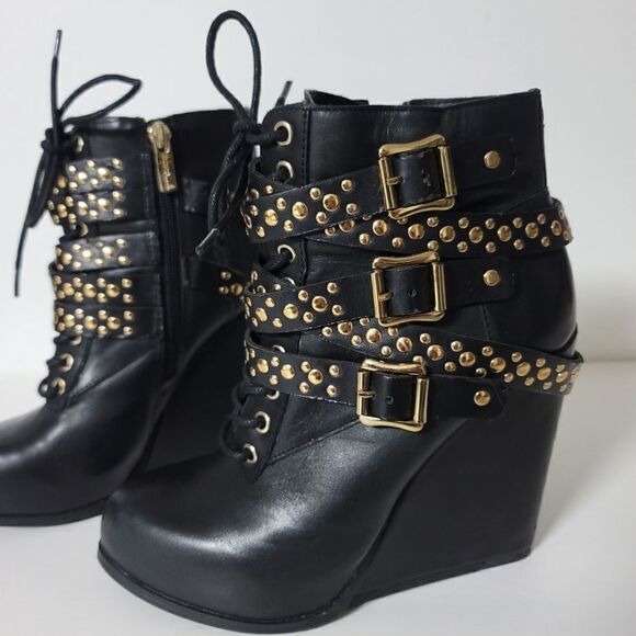 BCBGeneration Larissa Studded Strappy Wedge Lace Up Ankle Boots, Black size 7 - Picture 7 of 13